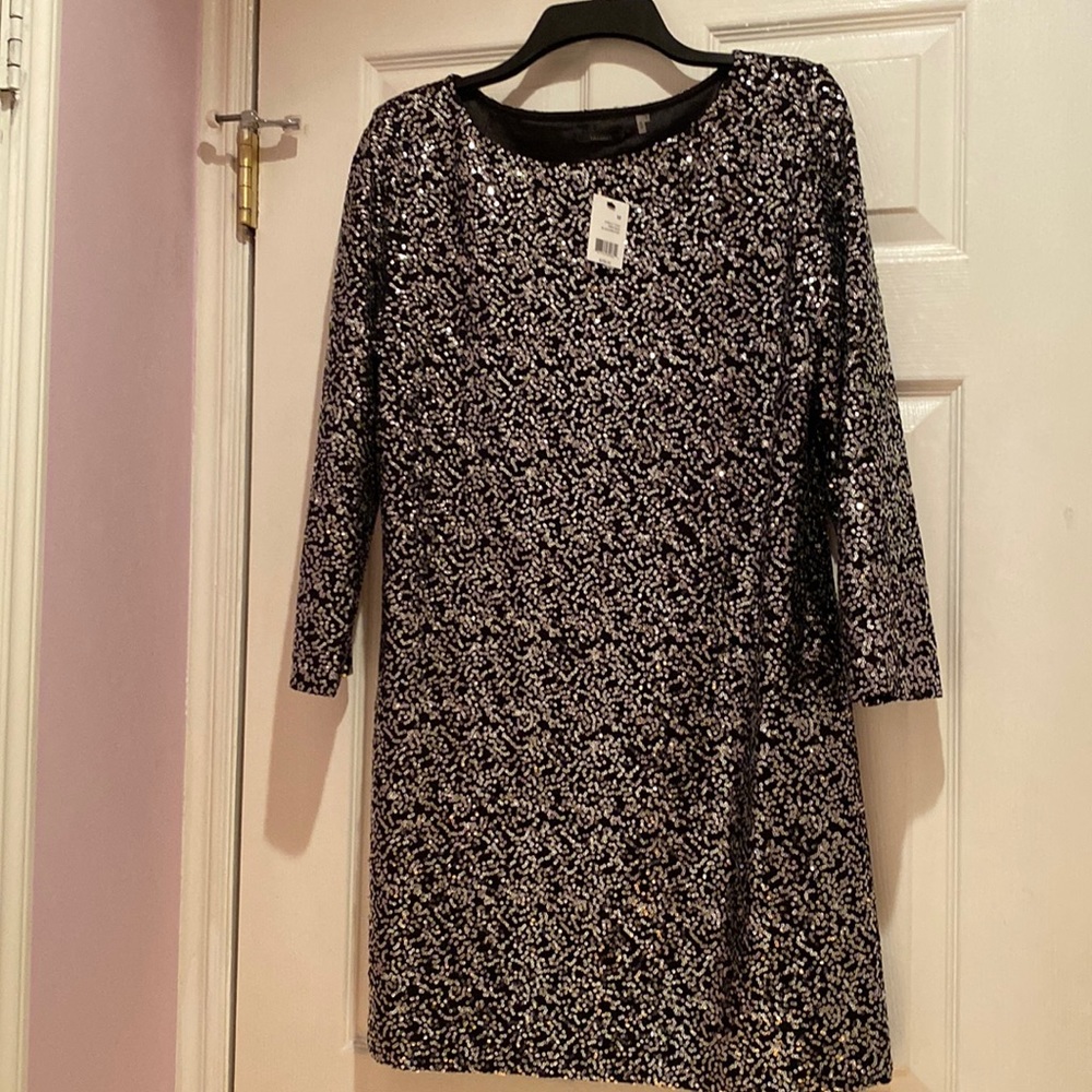 NWT TAHARI size M sequined long sleeve straight cut evening dress